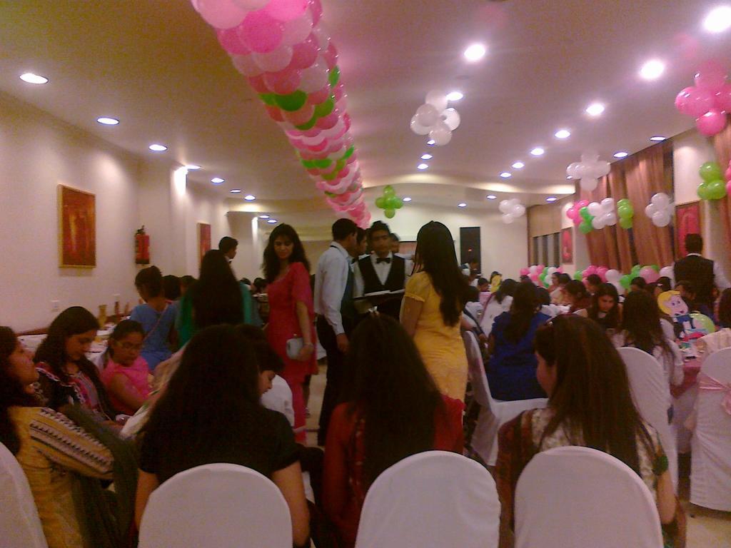 Holiday Regency Moradabad Luaran gambar