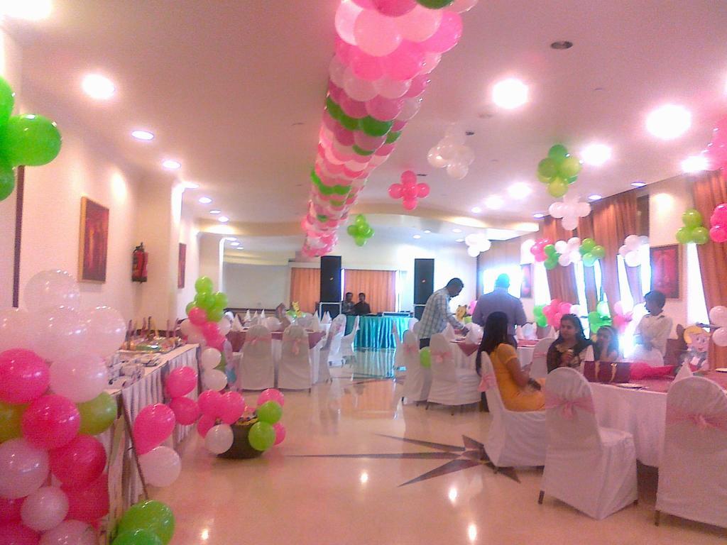 Holiday Regency Moradabad Luaran gambar